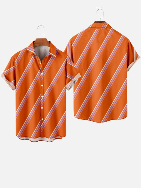 Kurzärmliges Herrenhemd mit orangefarbenem Diagonalstreifendruck