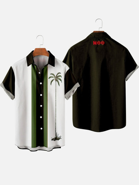 Kurzärmliges Herrenhemd im Stil der 50er Jahre in Grün und Weiß mit Kokospalmendruck