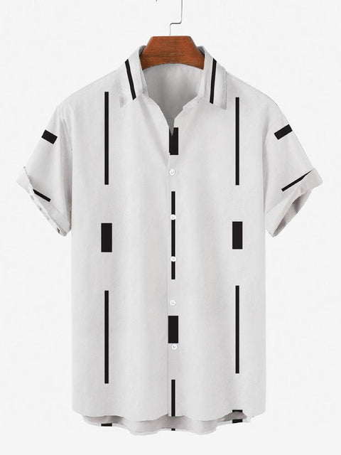 Chemise à manches courtes boutonnée à col rabattu à rayures noires minimalistes pour hommes